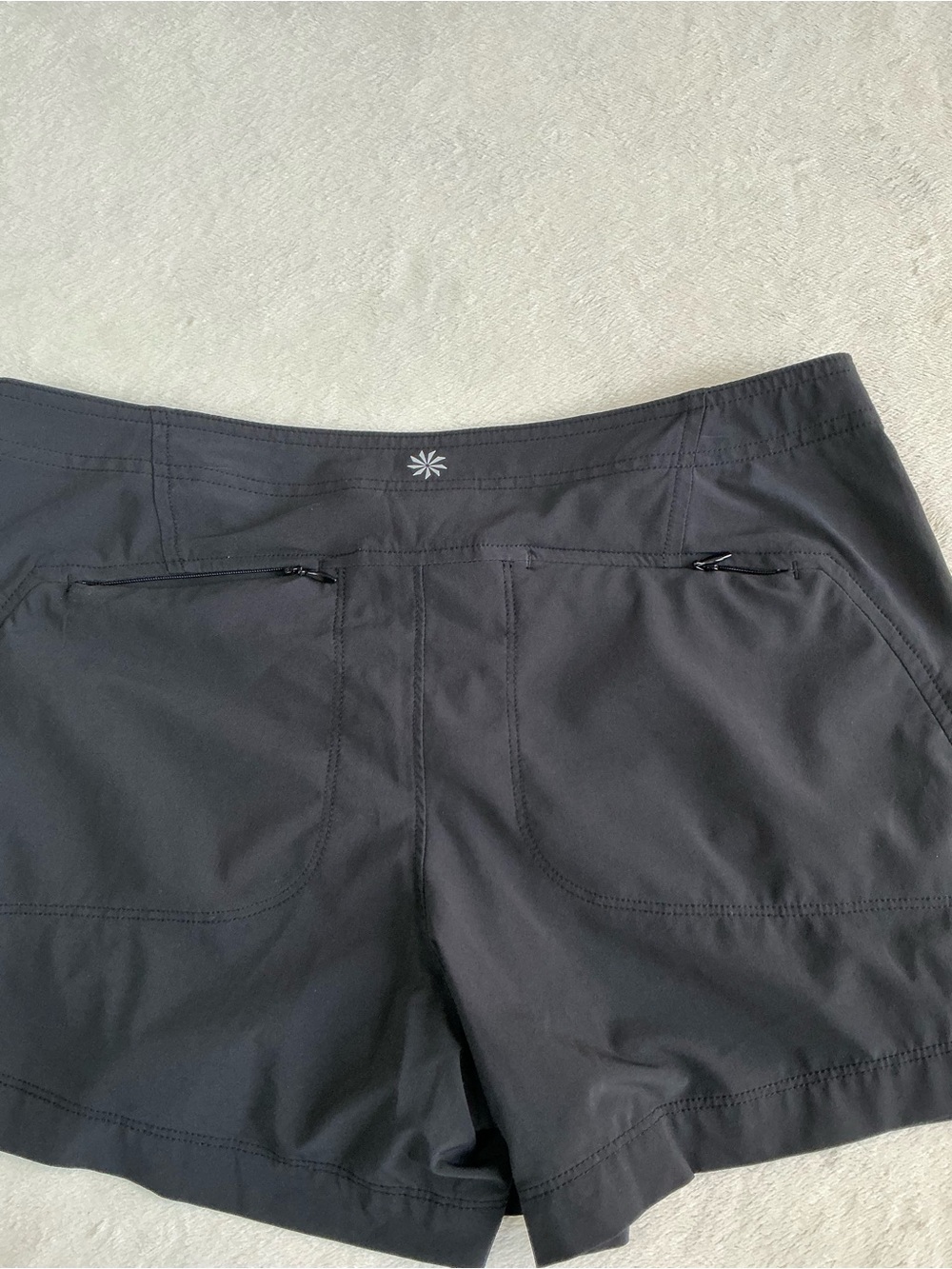 Athleta Black Hiking Board Shorts Size 6 Activewear Pockets - Picture 9 of 13